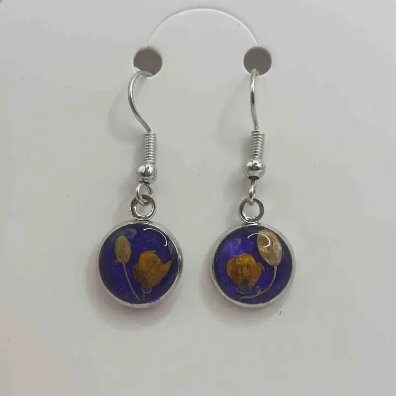 Purple background epoxy earring with dried flowers
