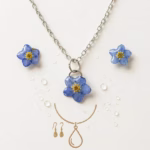 Vergeet-mij-niet Epoxy Sieraden Set Ketting en Oorbellen Handgemaakte vergeet-mij-niet sieraden set epoxy ketting oorbellen
