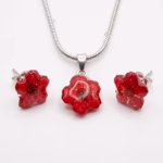 Rode Bloem Epoxy Sieraden Set Ketting en Oorbellen Close-up rode bloem epoxy sieraden gedroogde bloemen